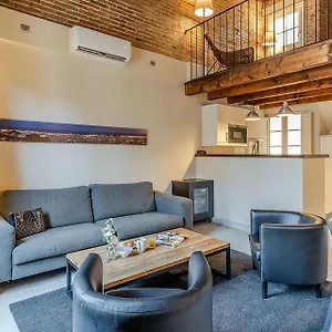 https://blackandwhitehome-poble-nou-playa.catalonia-hotels.com
